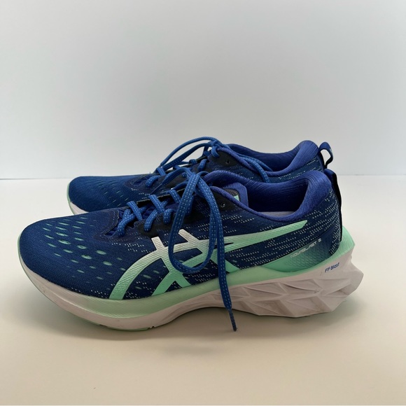 ASICS Women’s Novablast 2 Lapis Lazuli Blue size 9 - Picture 3 of 9